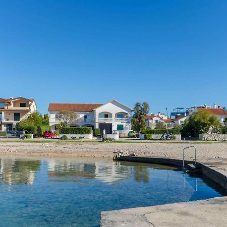 Apartment Robyn On The Beach Срима Екстериор снимка