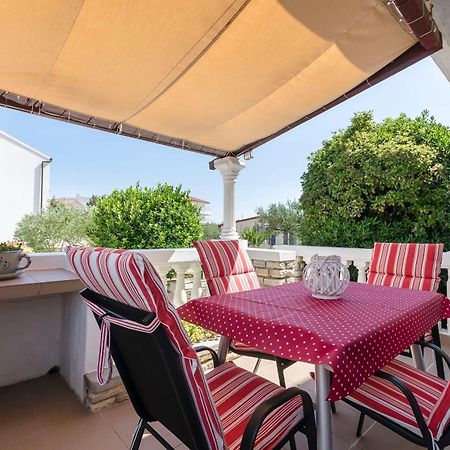 Apartment Robyn On The Beach Срима Екстериор снимка