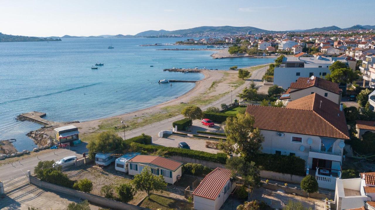 Apartment Robyn On The Beach Срима Екстериор снимка