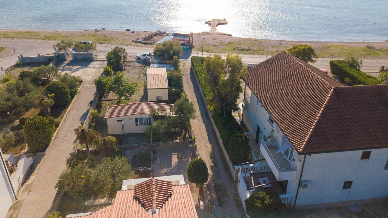 Apartment Robyn On The Beach Срима Екстериор снимка