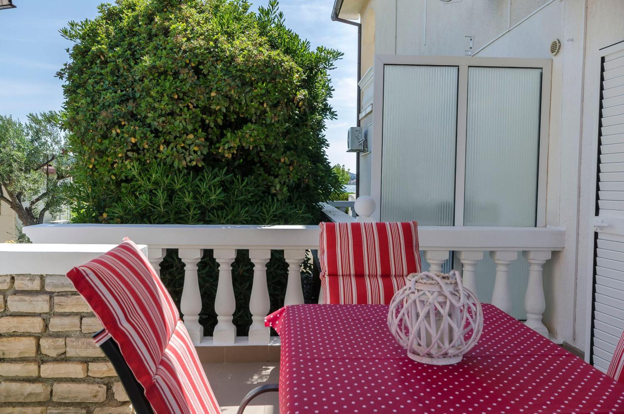 Apartment Robyn On The Beach Срима Екстериор снимка